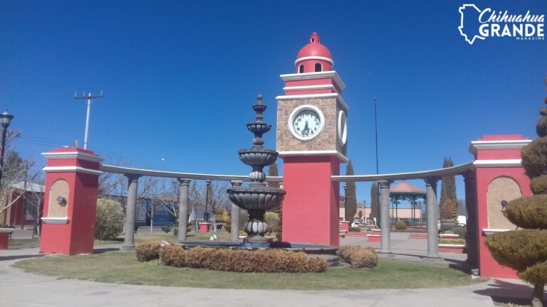 reloj plaza namiquipa